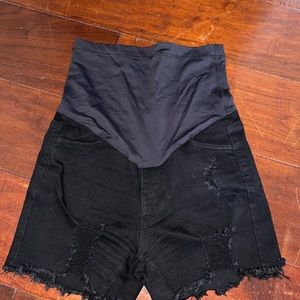 Pink blush maternity black short